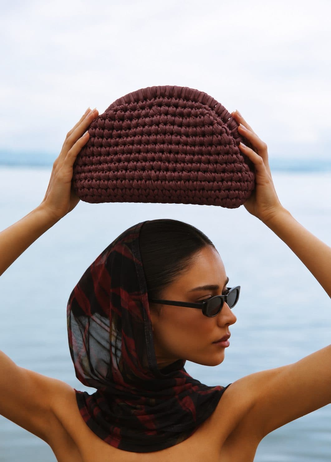Deri Oval Clutch — 3