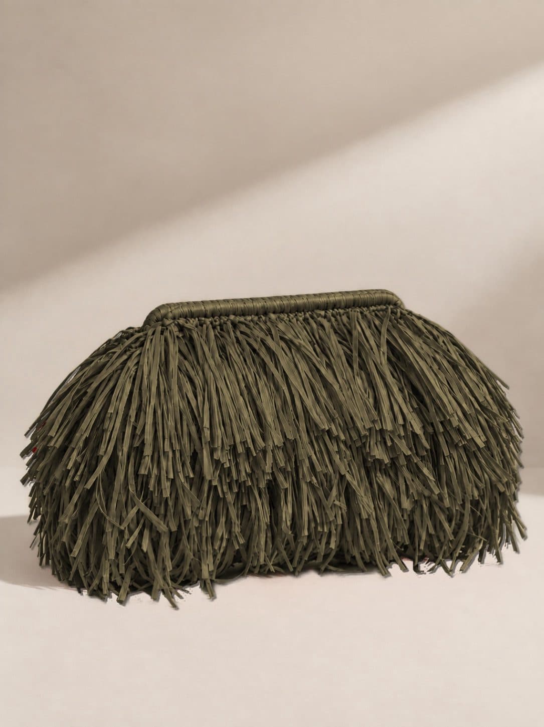Maxi Rafya Luma Clutch