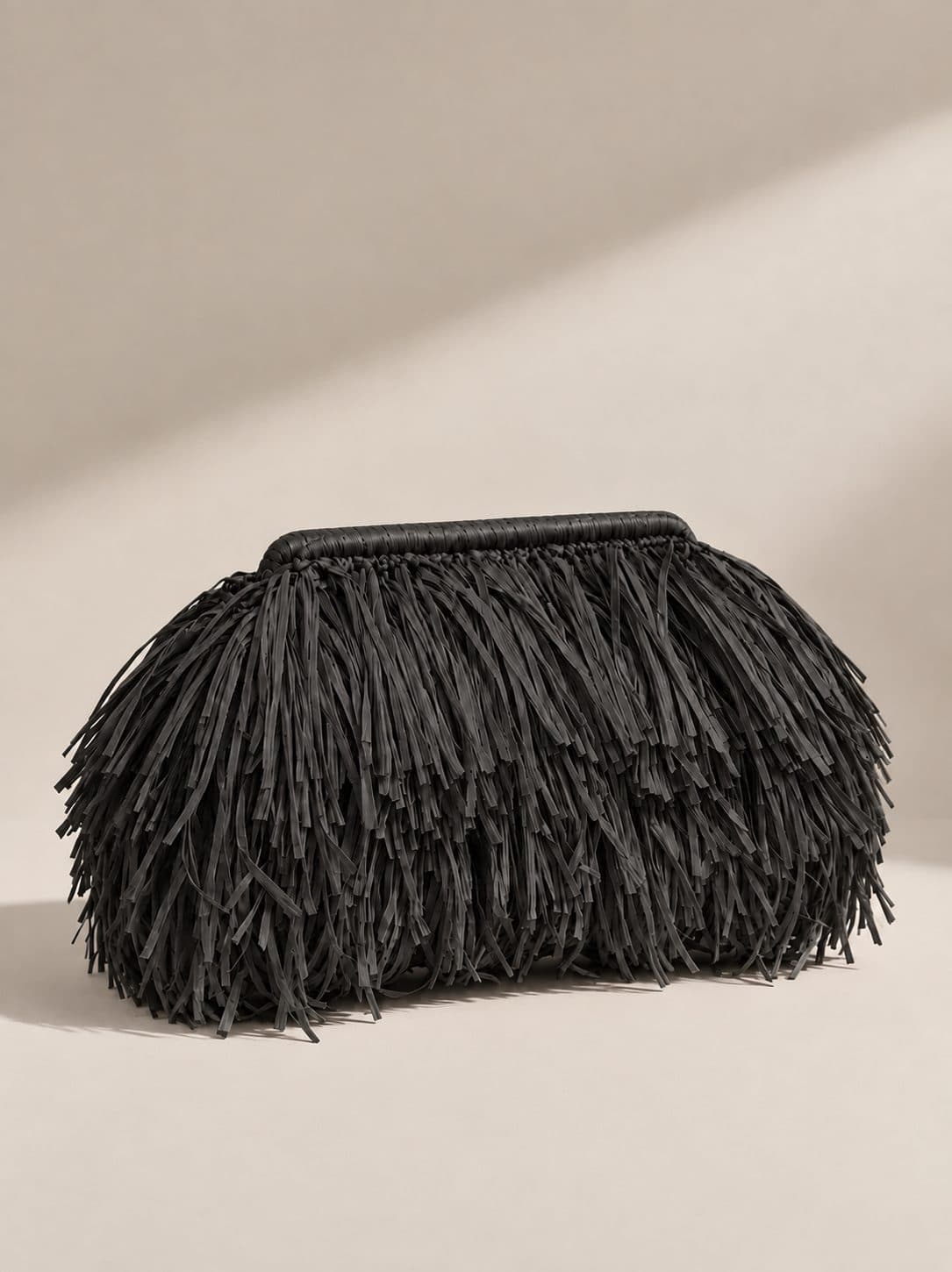 Maxi Rafya Luma Clutch