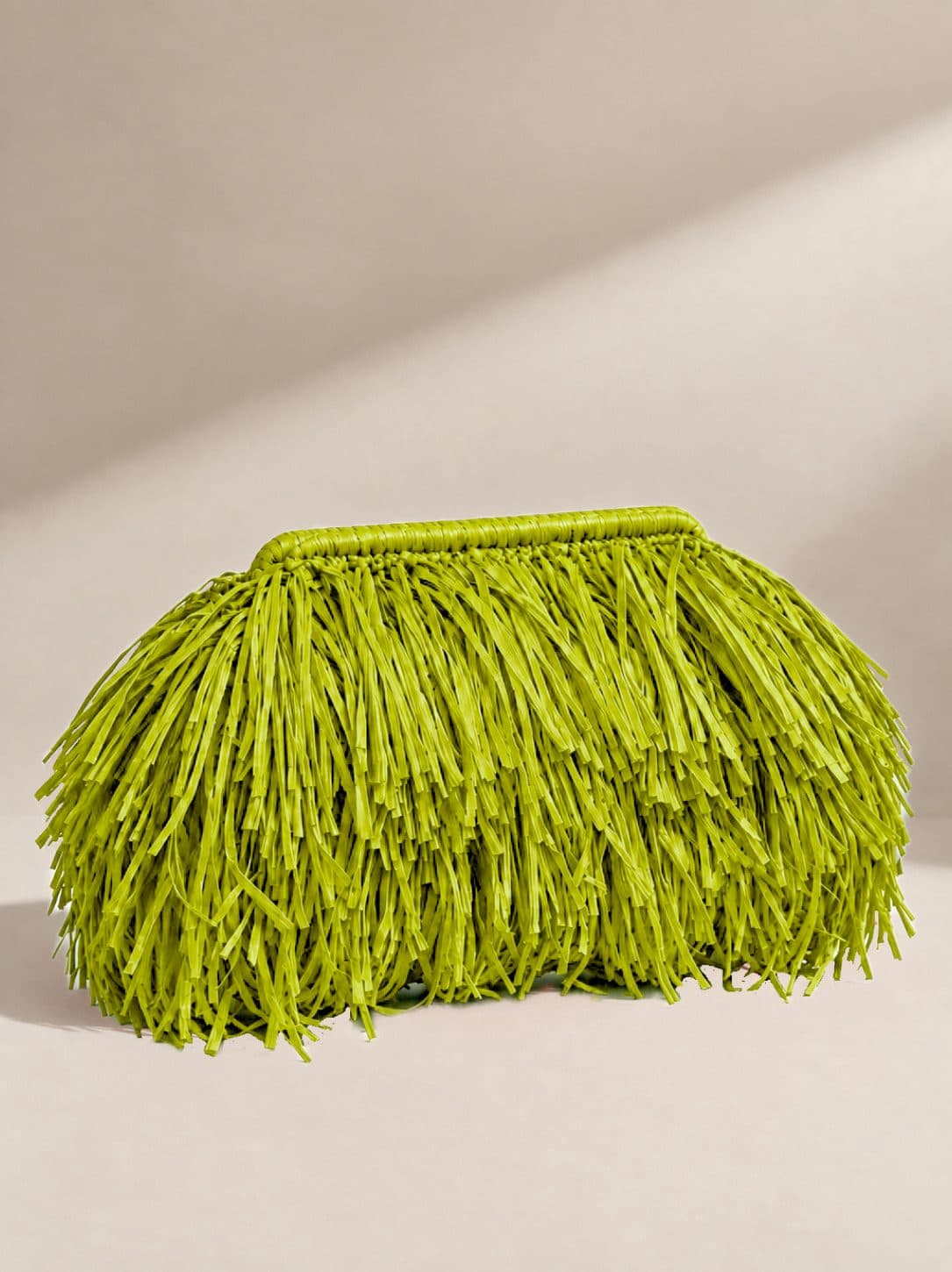 Maxi Rafya Luma Clutch